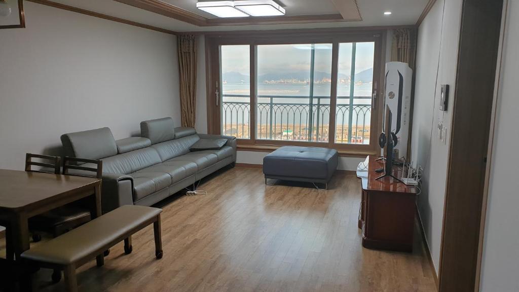 Geoje Seaside Two floors Villa photo 1