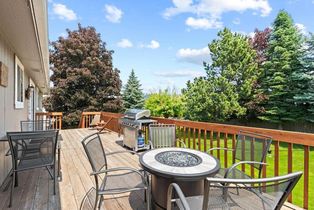 Hot tub! Sleeps 8-11Upscale Area photo 4