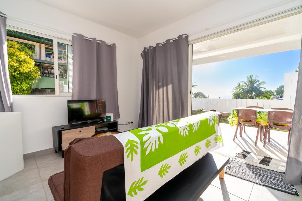 Fare Taharaa 1BR in Arue