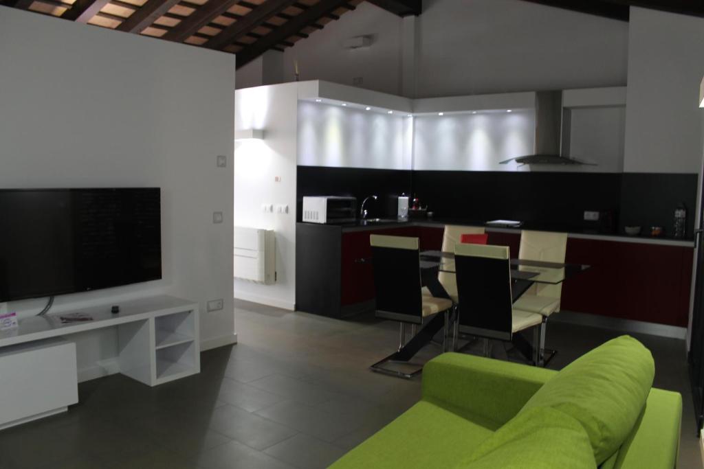 Apartment in the city of Olot Penthouse photo 1