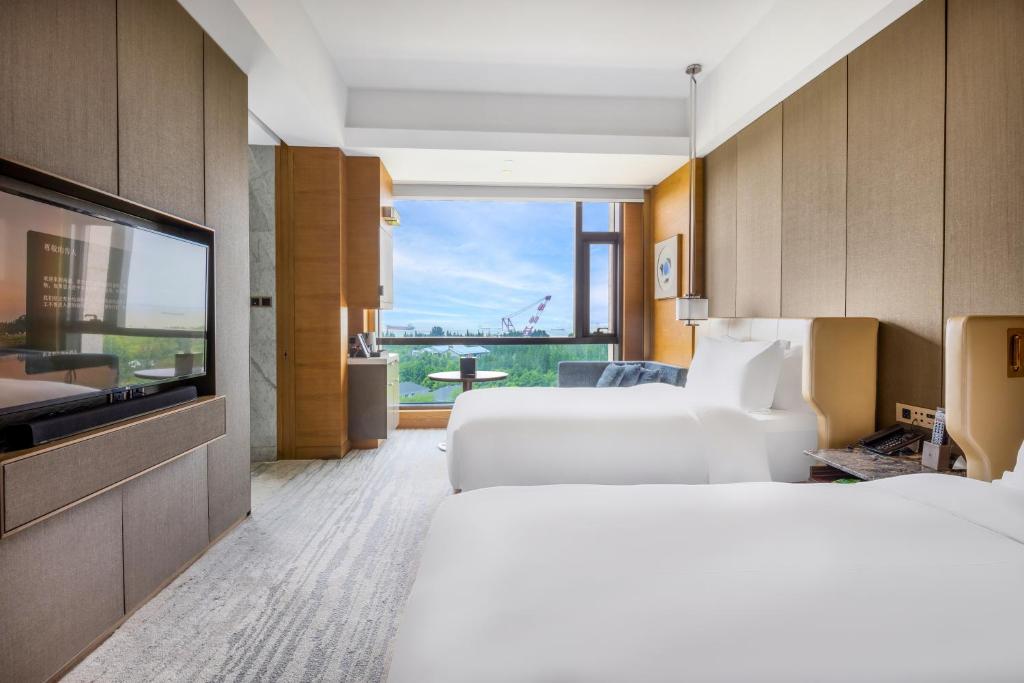 InterContinental Nantong, an IHG Hotel-Best view of yangtze photo 4