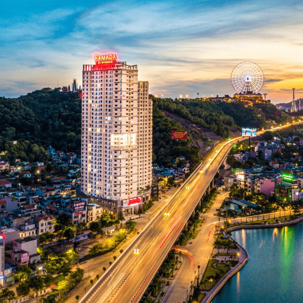 Ramada Hotel & Suites Halong Bay