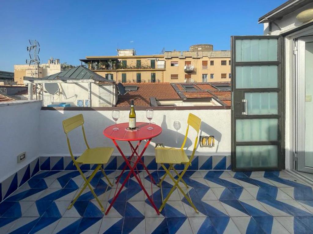 Garzilli Deluxe Apartment by DomuSicily