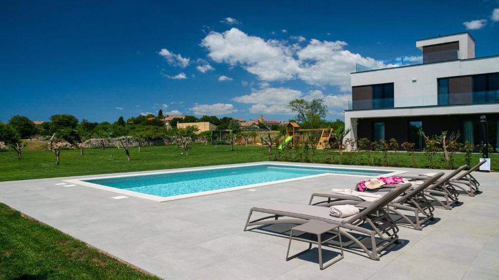 Modern and stylish villa in Vodnjan photo 3