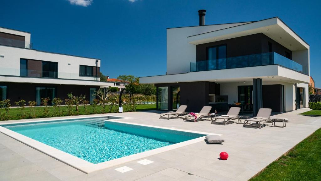 Modern and stylish villa in Vodnjan photo 1