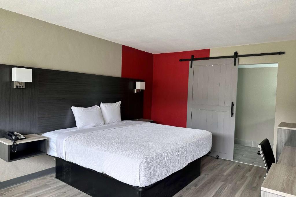 Ramada by Wyndham Cocoa image