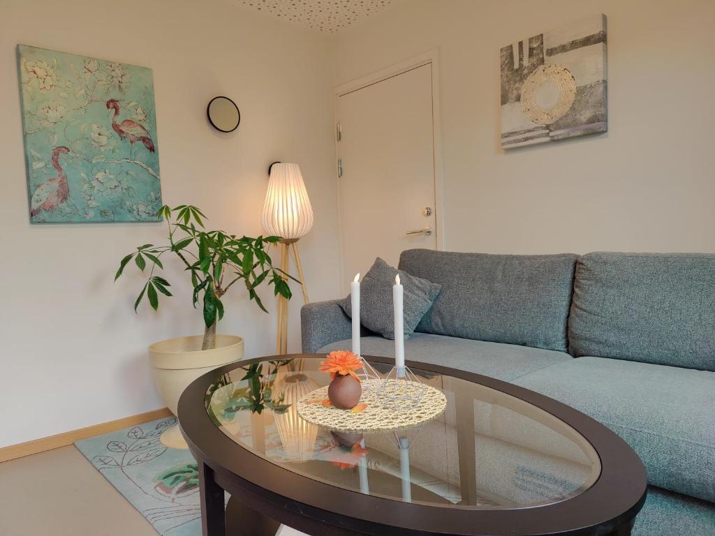 Modern and comfortable apartment in attractive neighborhood photo 2