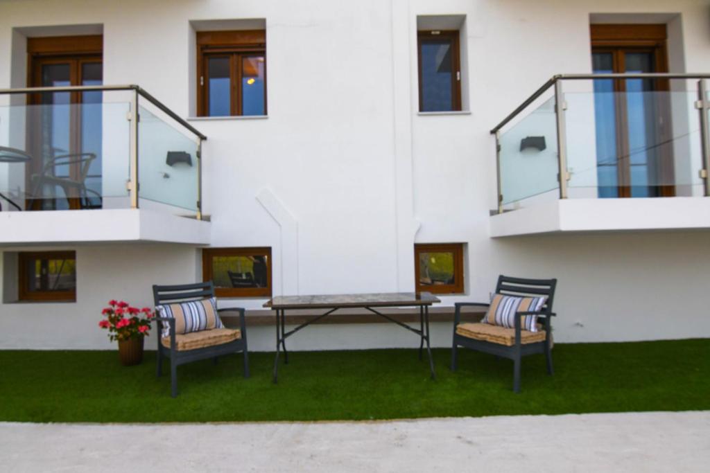 Maria Ireon Apartment 1 with hot-tube photo 3
