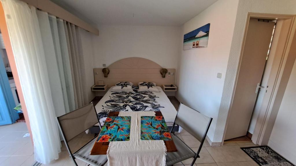 studio plage de l'anse caritan photo 4