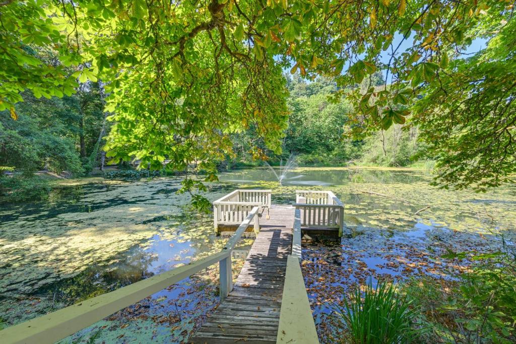 Historic Auburn House on 37 Acres with Private Lake! photo 2