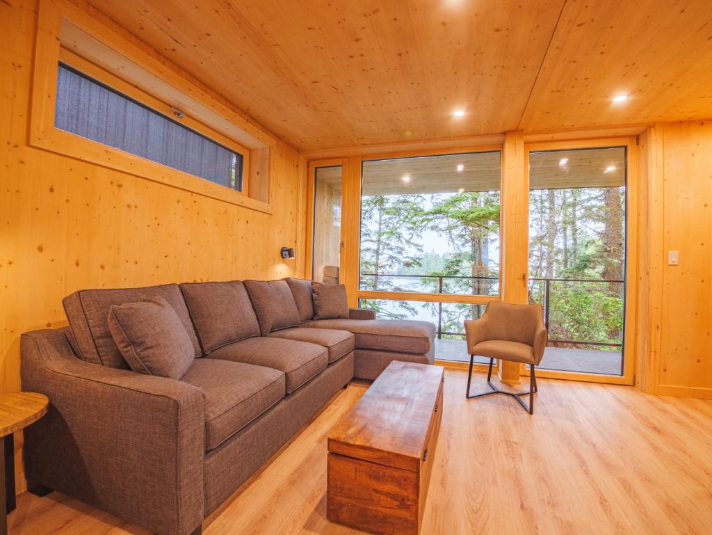 The Cabins at Terrace Beach photo 4