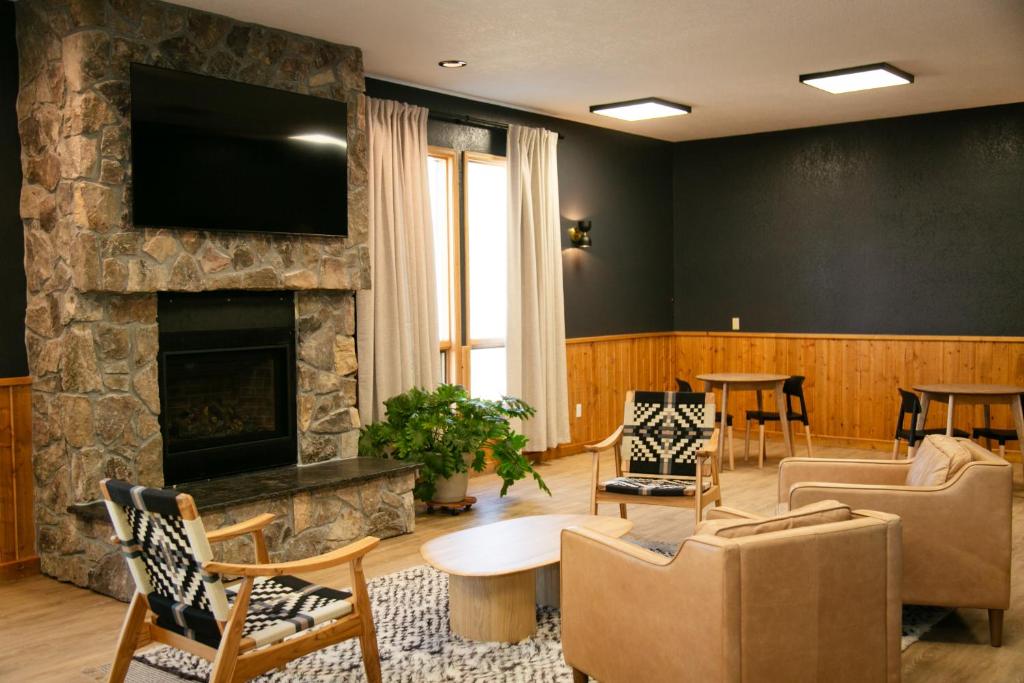 LOGE Wolf Creek photo 4