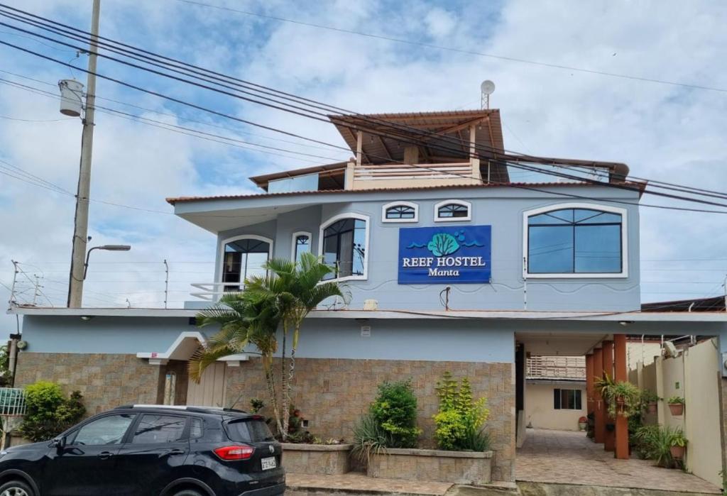Reef Hostel Manta photo 2