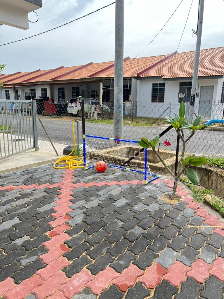 nearby Umt unisza Airport drawbridge Enzo Homestay Gong badak Kuala Terengganu photo 1