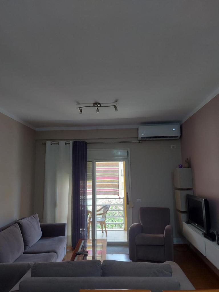 Lili's apartment photo 3