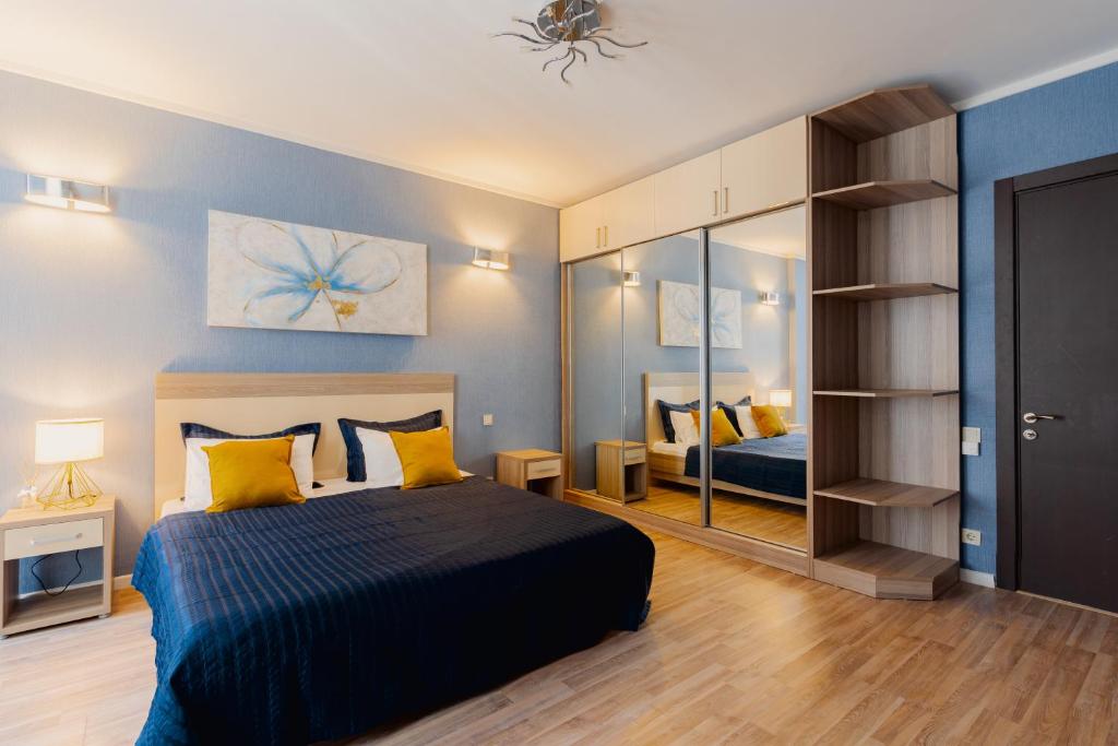 Black Sea Plaza Apartments - Tap to explore photos