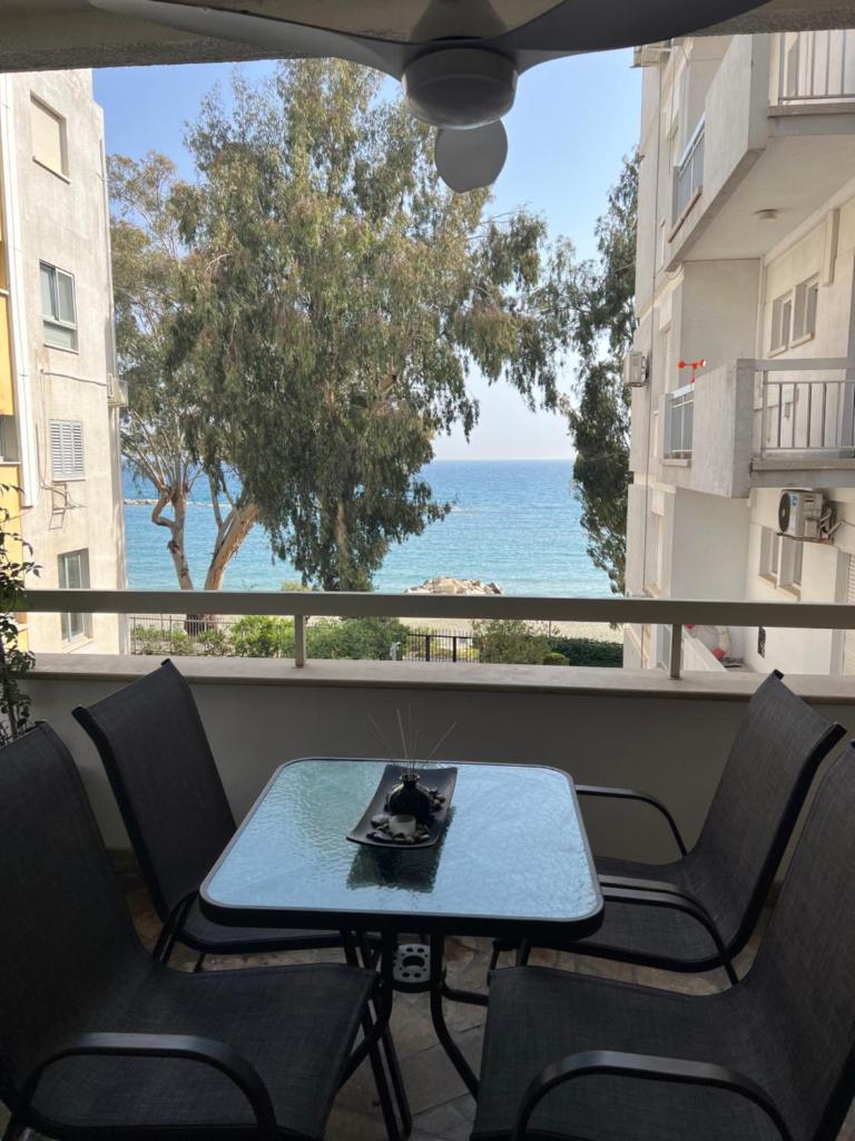 SEA VIEW AMATHUS LUXURY APT photo 1
