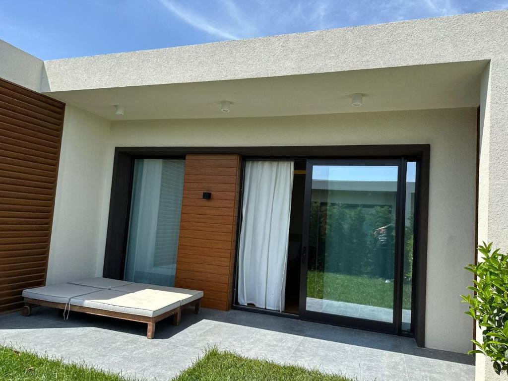 Sea breeze Villa
