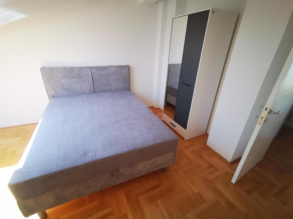 Riviera Apartments photo 1