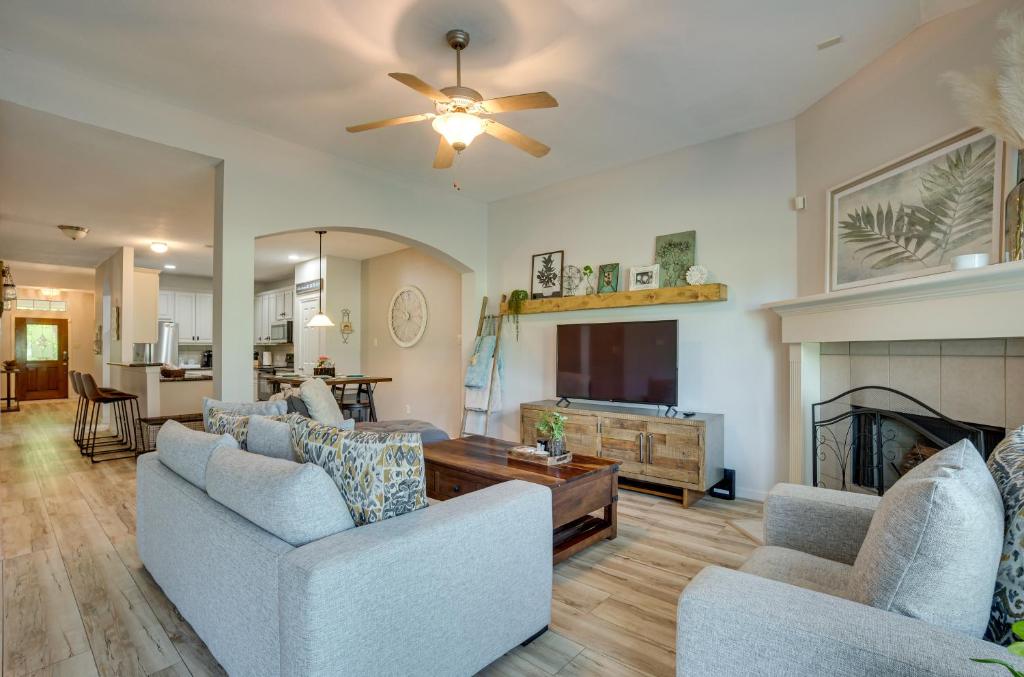 Pet-Friendly Montgomery Retreat with Community Pool! photo 1