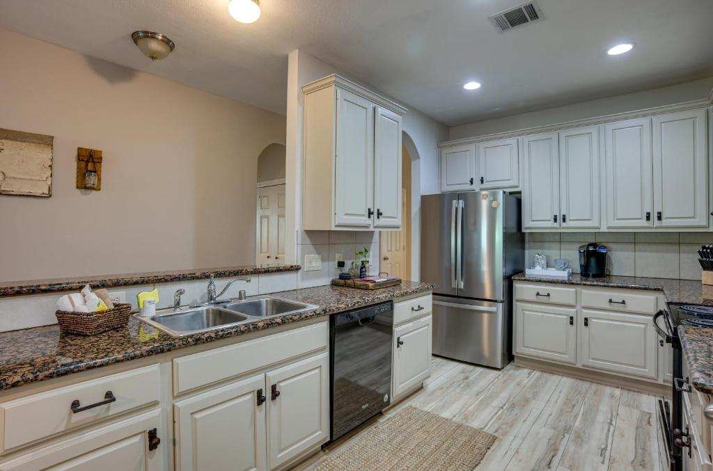 Pet-Friendly Montgomery Retreat with Community Pool! photo 2
