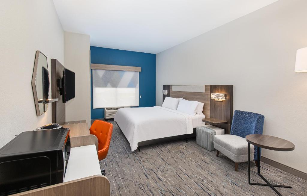 Holiday Inn Express Savannah South I-95 Richmond Hill, an IHG Hotel photo 3