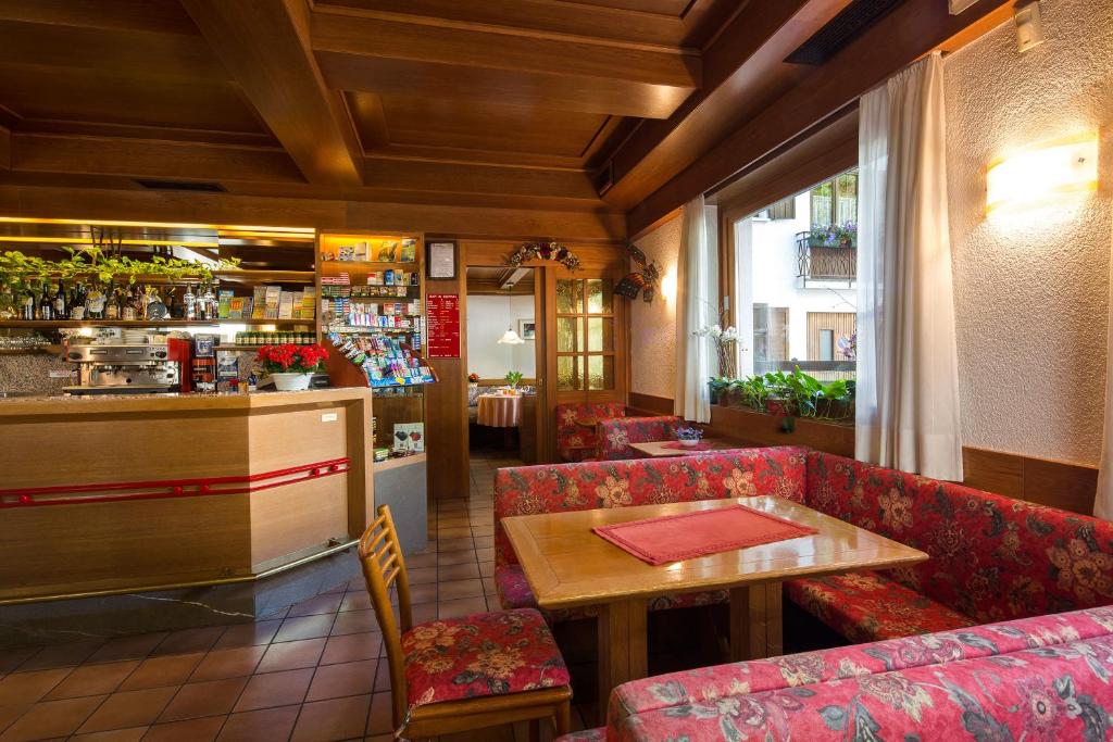 Hotel Garnì Ai Serrai photo 3