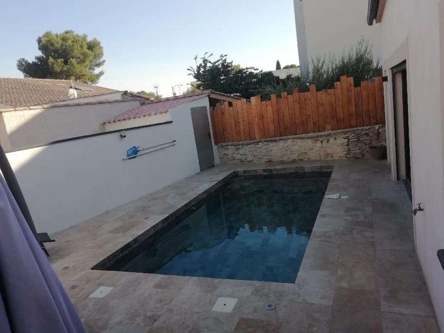 Villa 110m2, 3 chambres, piscine.