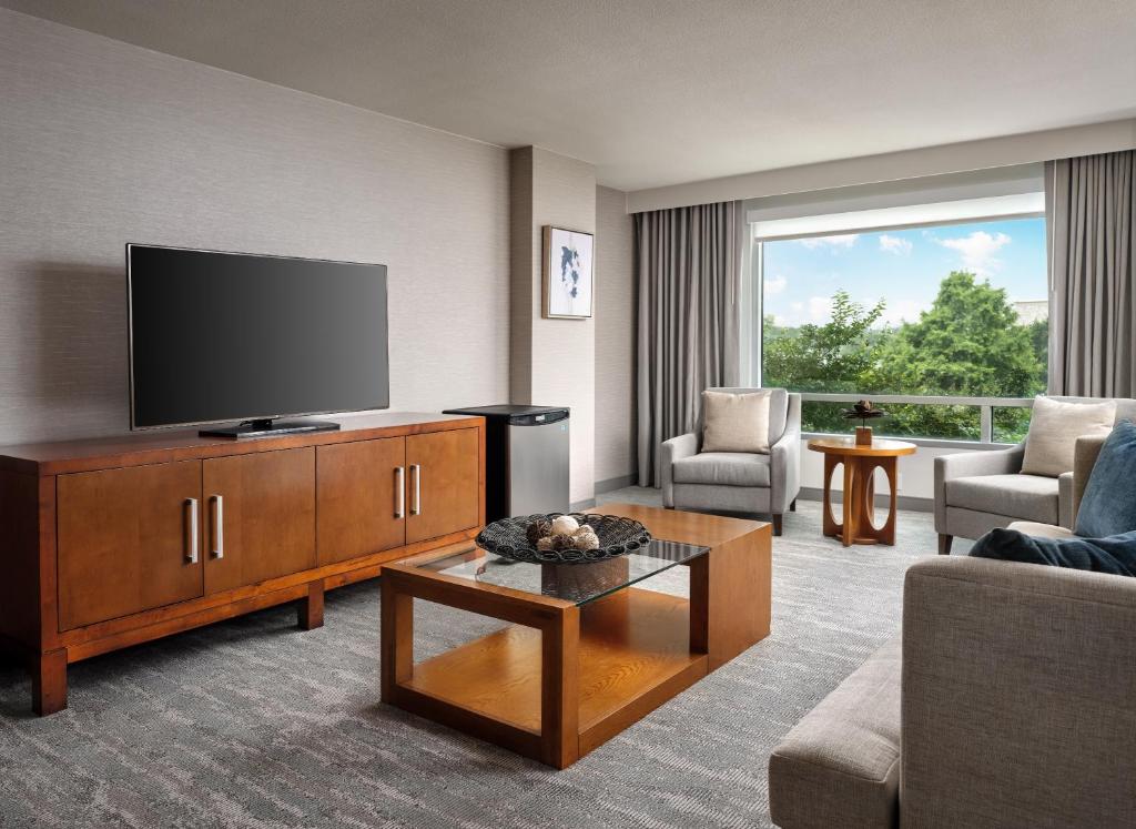 The Westin Austin at The Domain - Tap to explore photos