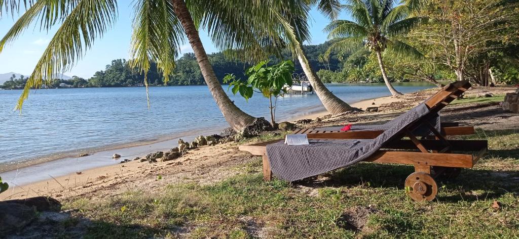 RAIATEA - The BEACH HOUSE - plage sur le lagon ! photo 1