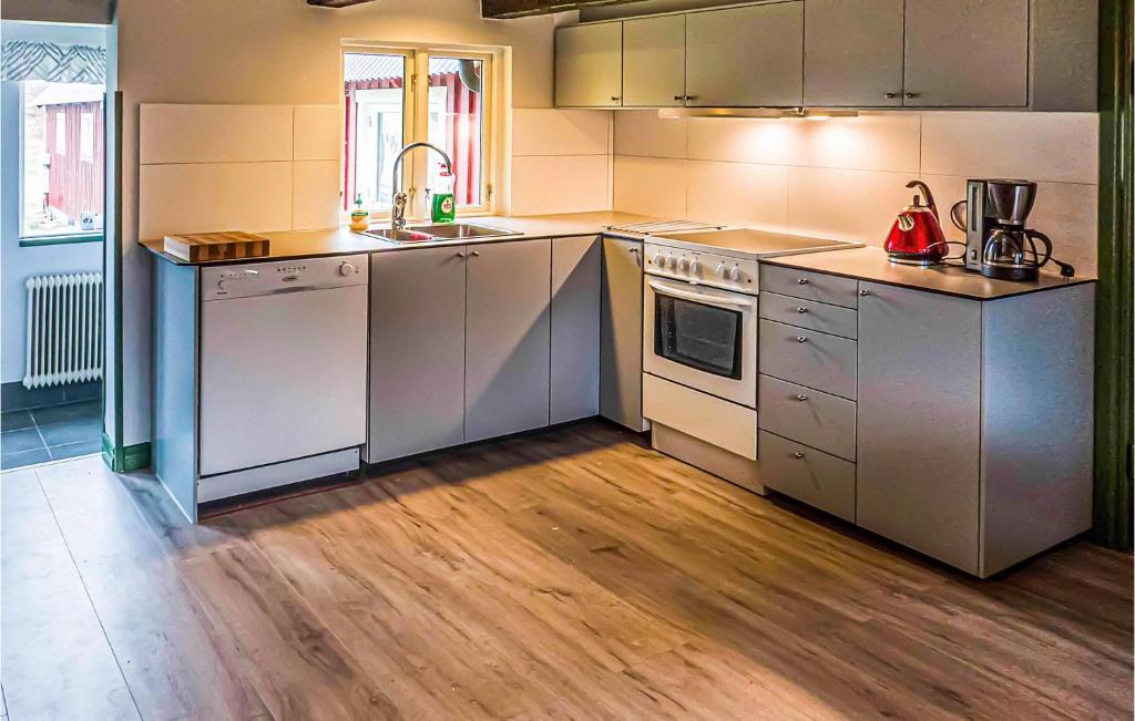 Stunning Home In Hrby With 3 Bedrooms And Wifi photo 4