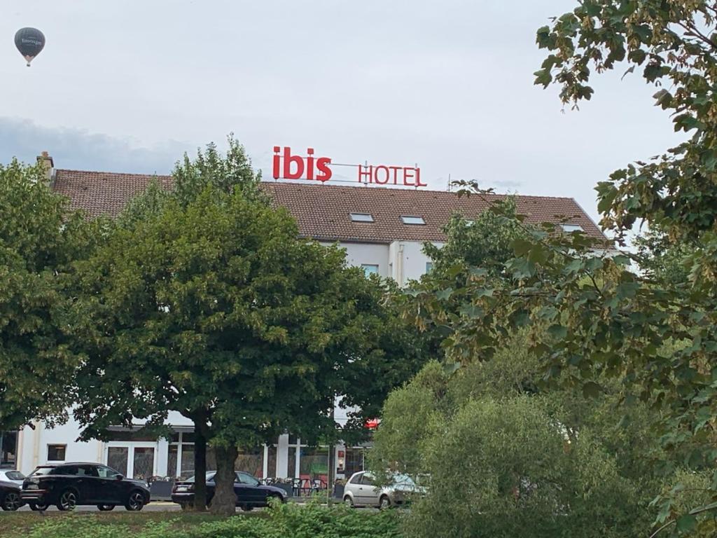 ibis Saint-Die photo 4