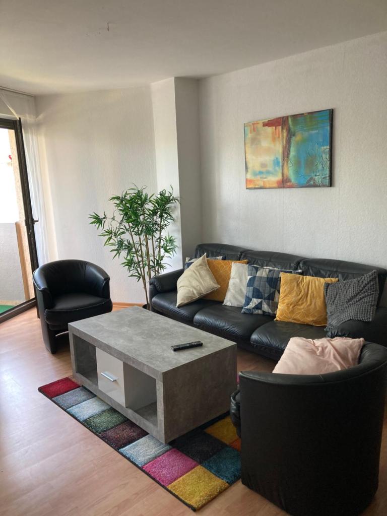 Ruhige und erholsame Wohnung mit Balkon photo 1