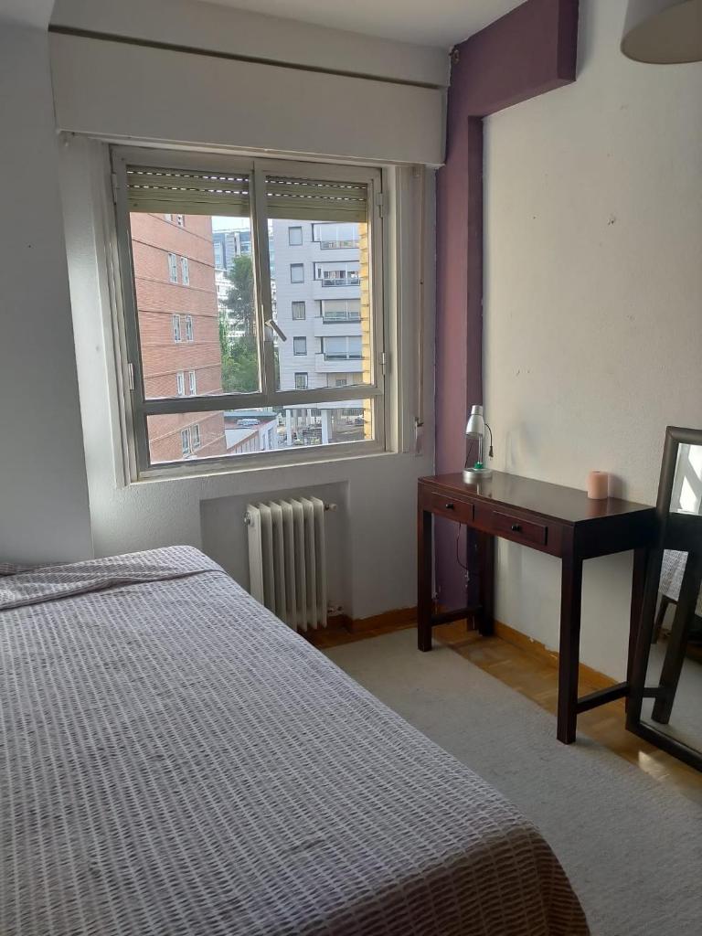FEMALE ONLY Pinar Chamartin habitacion individual