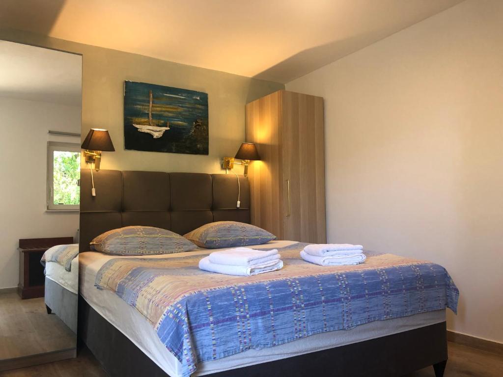 Double room with bathroom, WiFi, airco, parking, washing machine, grill photo 1