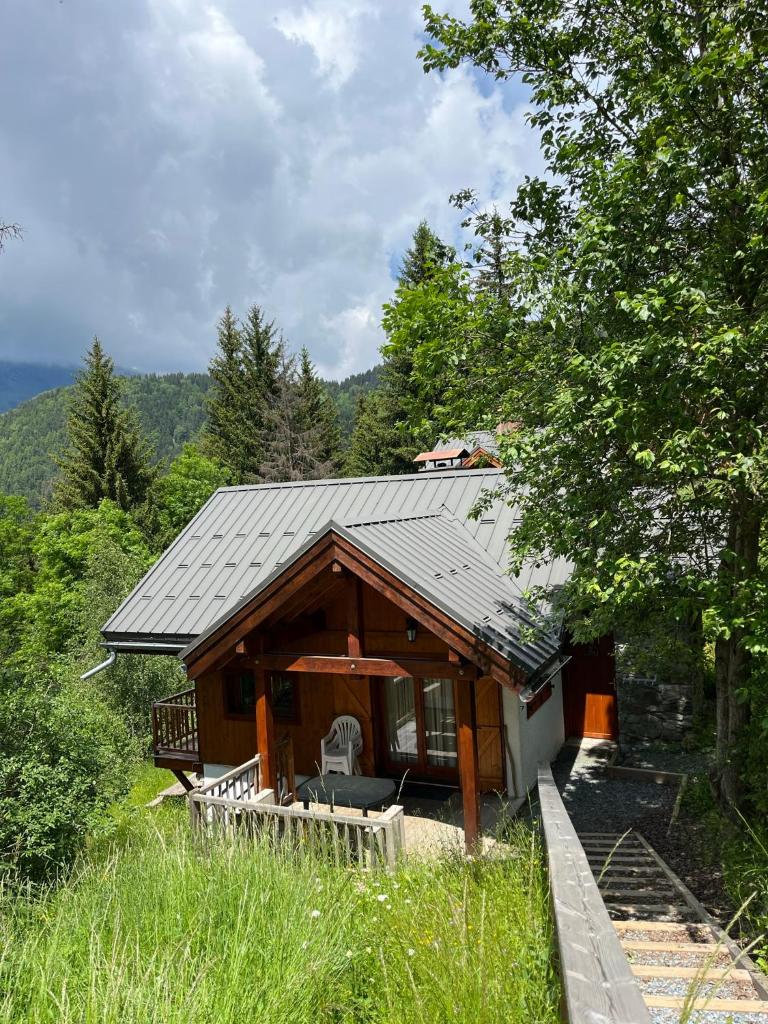 Chalet with mountainview photo 2