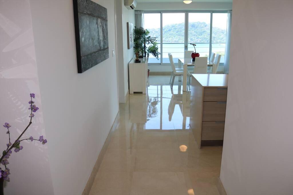 08A Stunning Rooftop Pool-360 Views of Sea & Canal