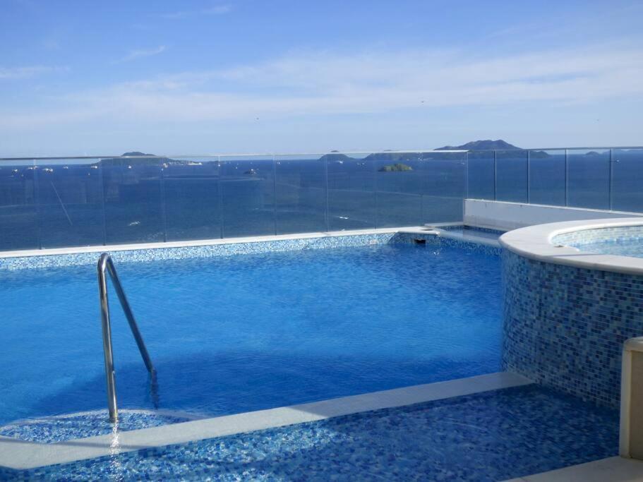 08A Stunning Rooftop Pool-360 Views of Sea & Canal photo 1