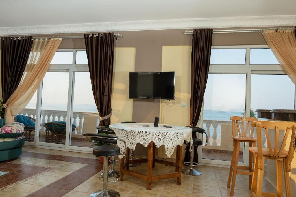 sunshine villa photo 3