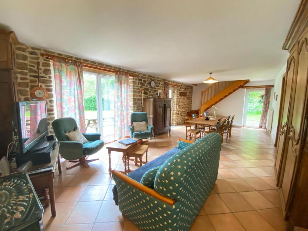 Charming farmhouse near the bay of Mont St Michel photo 4