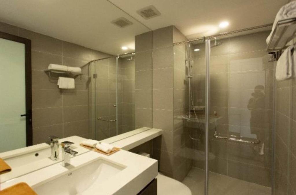 201-The Carnation Apartment Ba Dinh Ha Noi