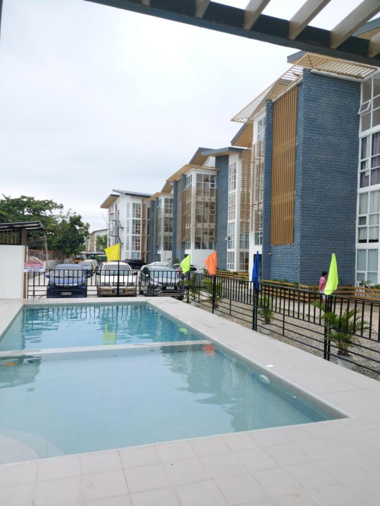 Fully Furnished Staycation - Neflix, Pool,Can cook near Mactan Airport photo 3
