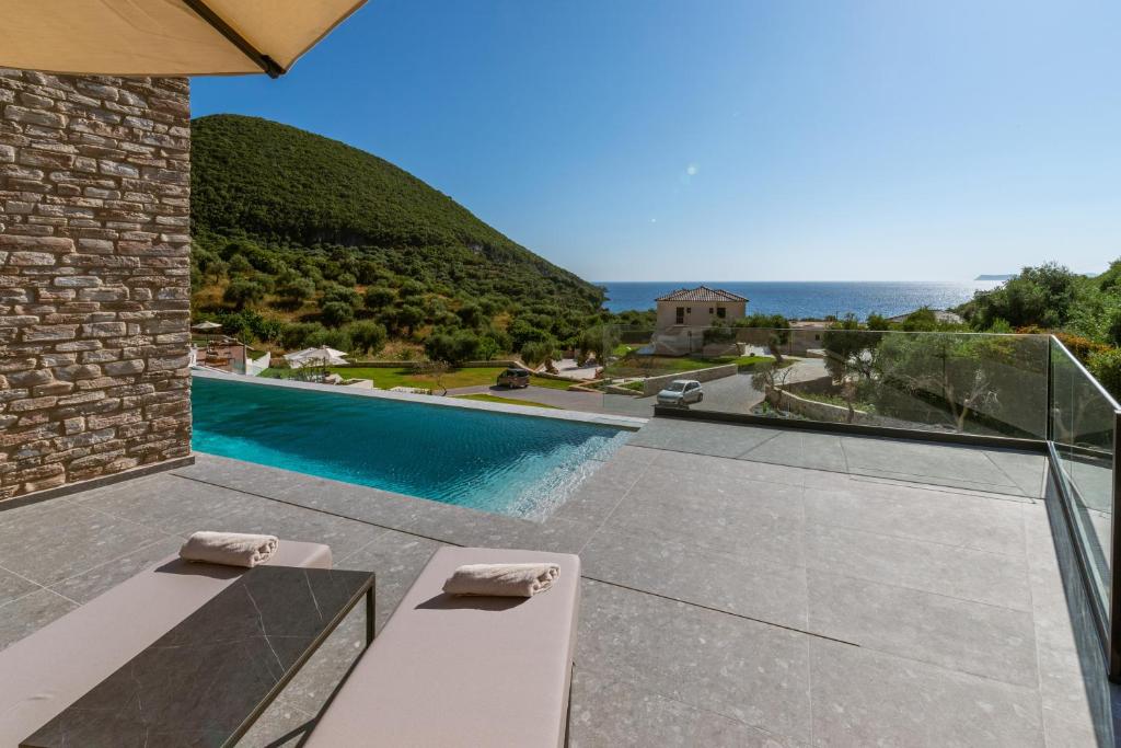 The View Hotel Sofas Coastal Retreat photo 4