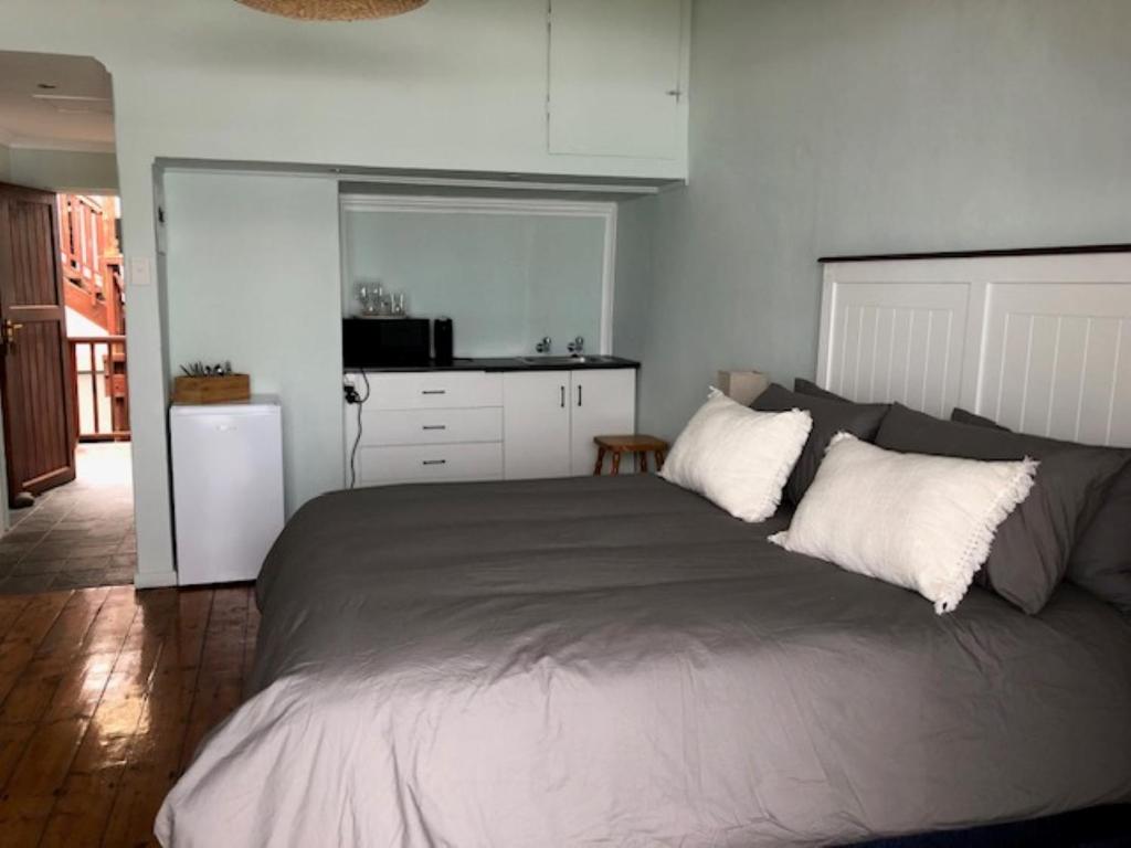 Mitford Apartments photo 1