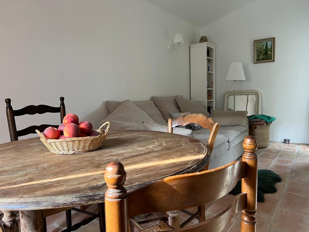 Charming village house in Goult photo 4
