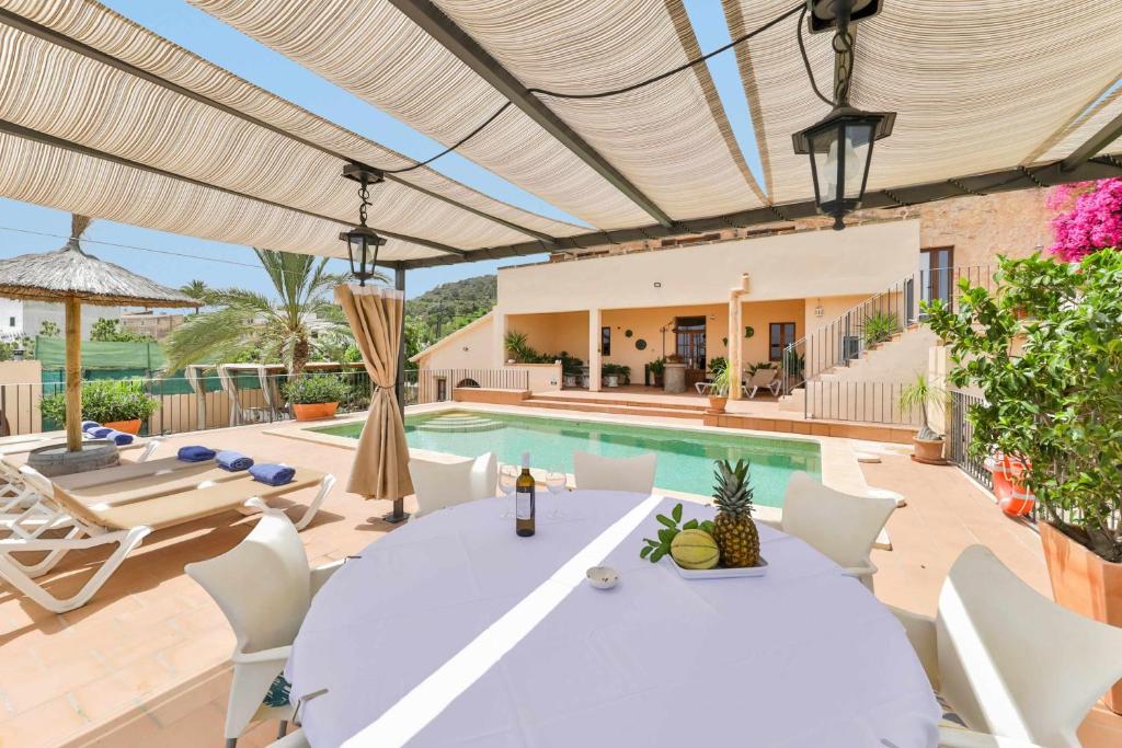 CAN TROBAT Gran Villa Mallorquina con piscina photo 3