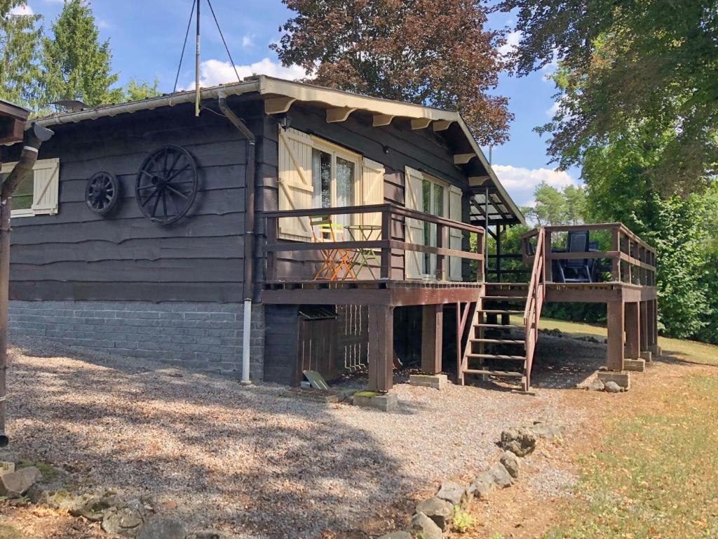 Beautiful and cozy wooden chalet with a beautiful large enclosed garden photo 3