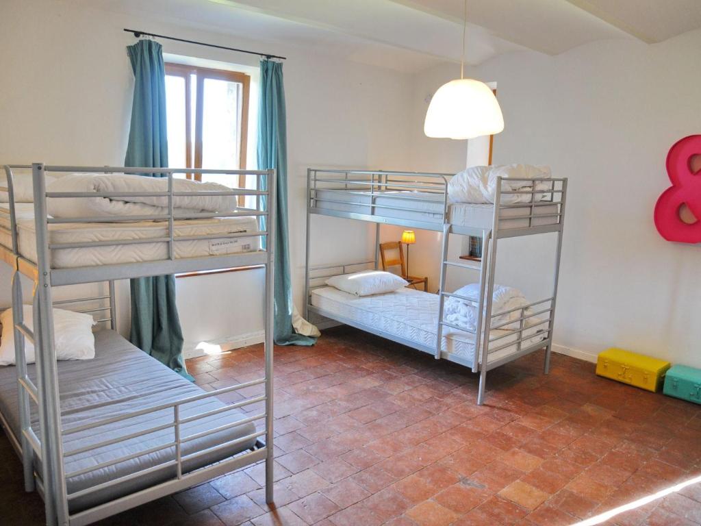 Attractive Holiday Home in Marche-en-Famenne with Garden photo 4