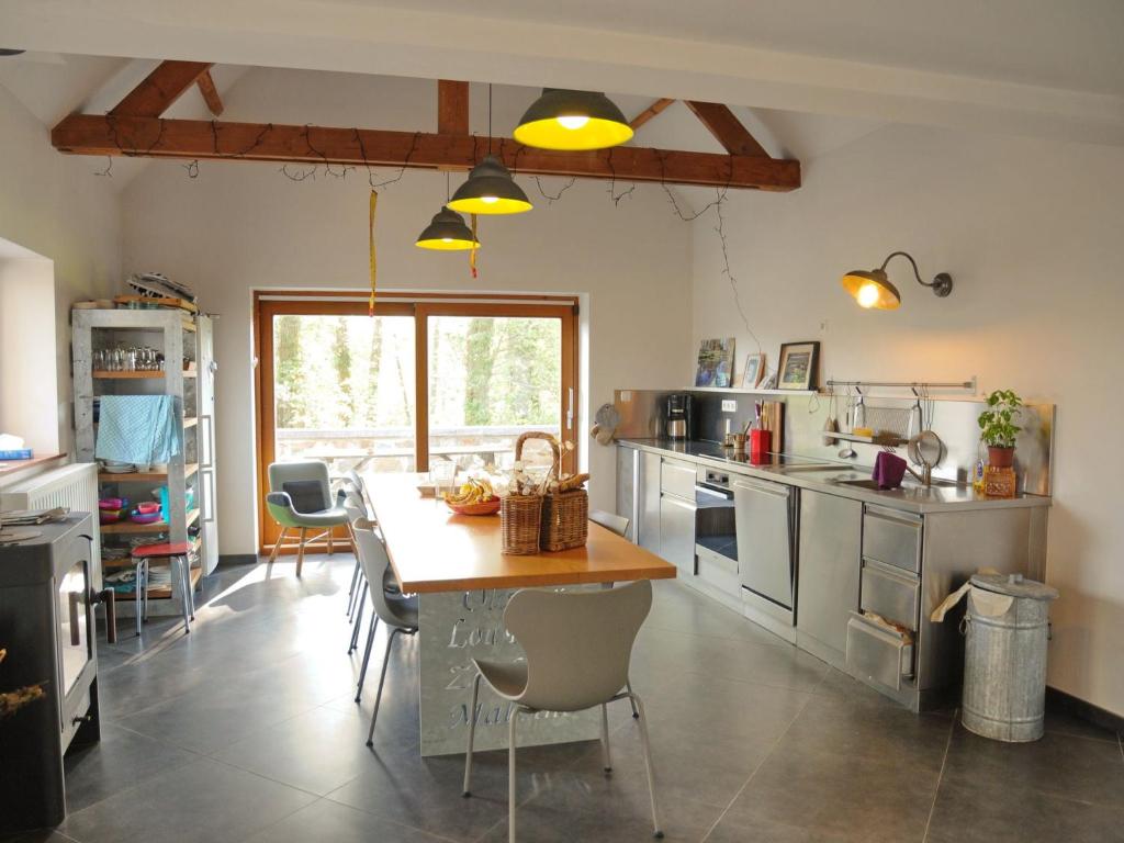 Attractive Holiday Home in Marche-en-Famenne with Garden photo 3