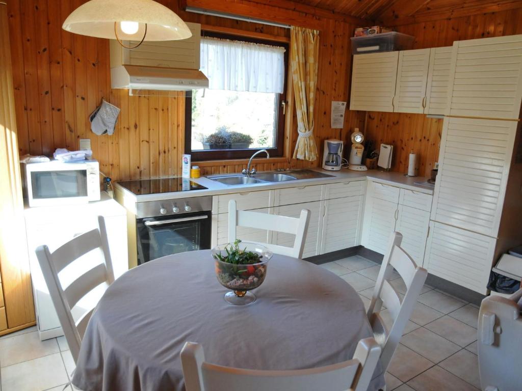 Attractive holiday home in Hampteau with garden photo 3